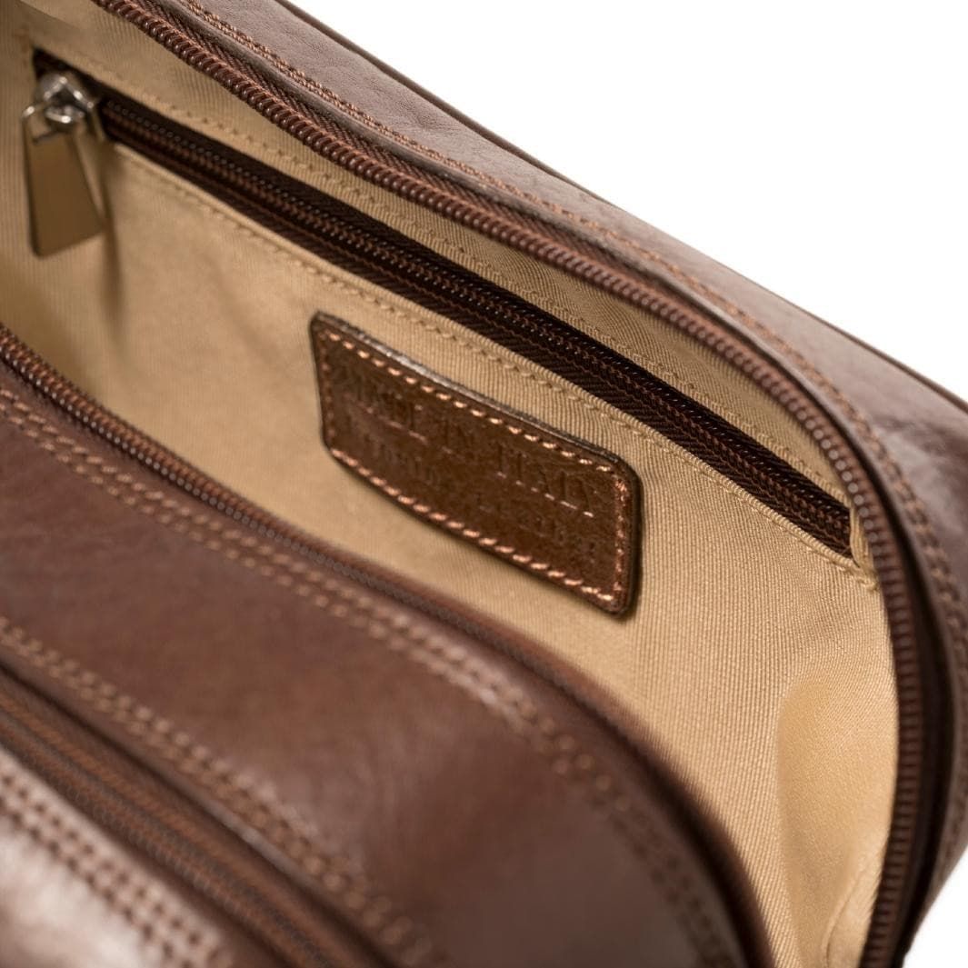 Dual Compartment Toiletry Kit Bag in Tuscan Leather