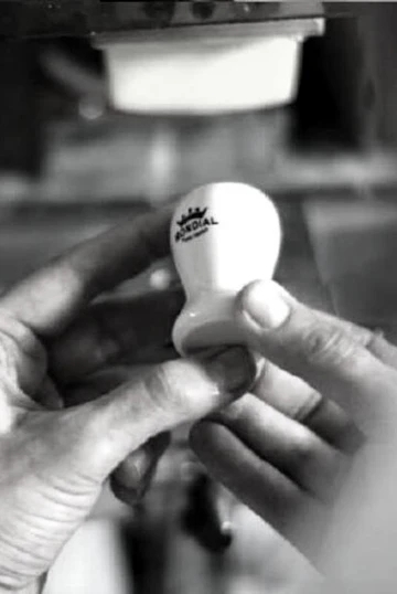 Finally, the knot is glued at the base and paired with one of our handles to complete the masterpiece that will prepare your face for a perfect shave.
